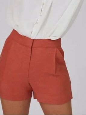 Aritzia Wilfred High-Waist Tailored Shorts in Rust